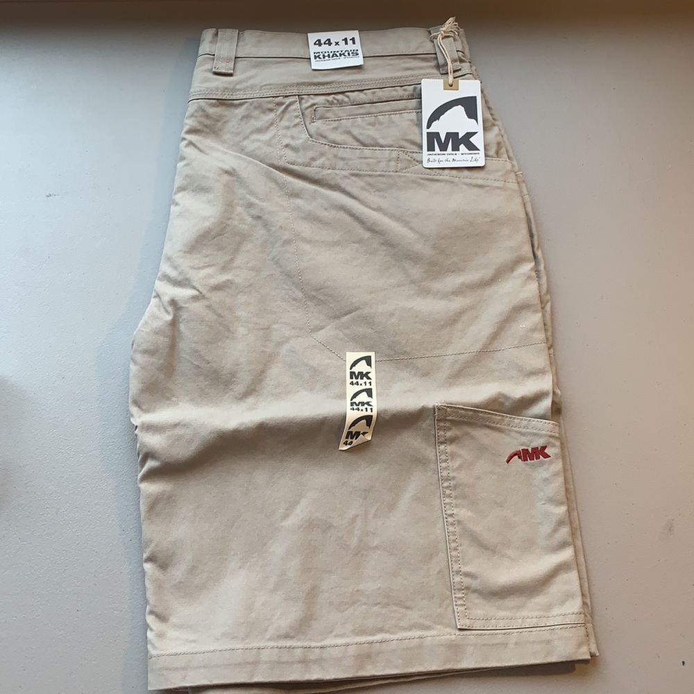 Mountain Khakis shorts